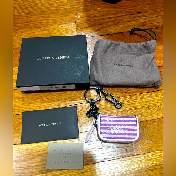 Bottega Veneta Accessories - NWT full inclusion Bottega Veneta keychain with pouch